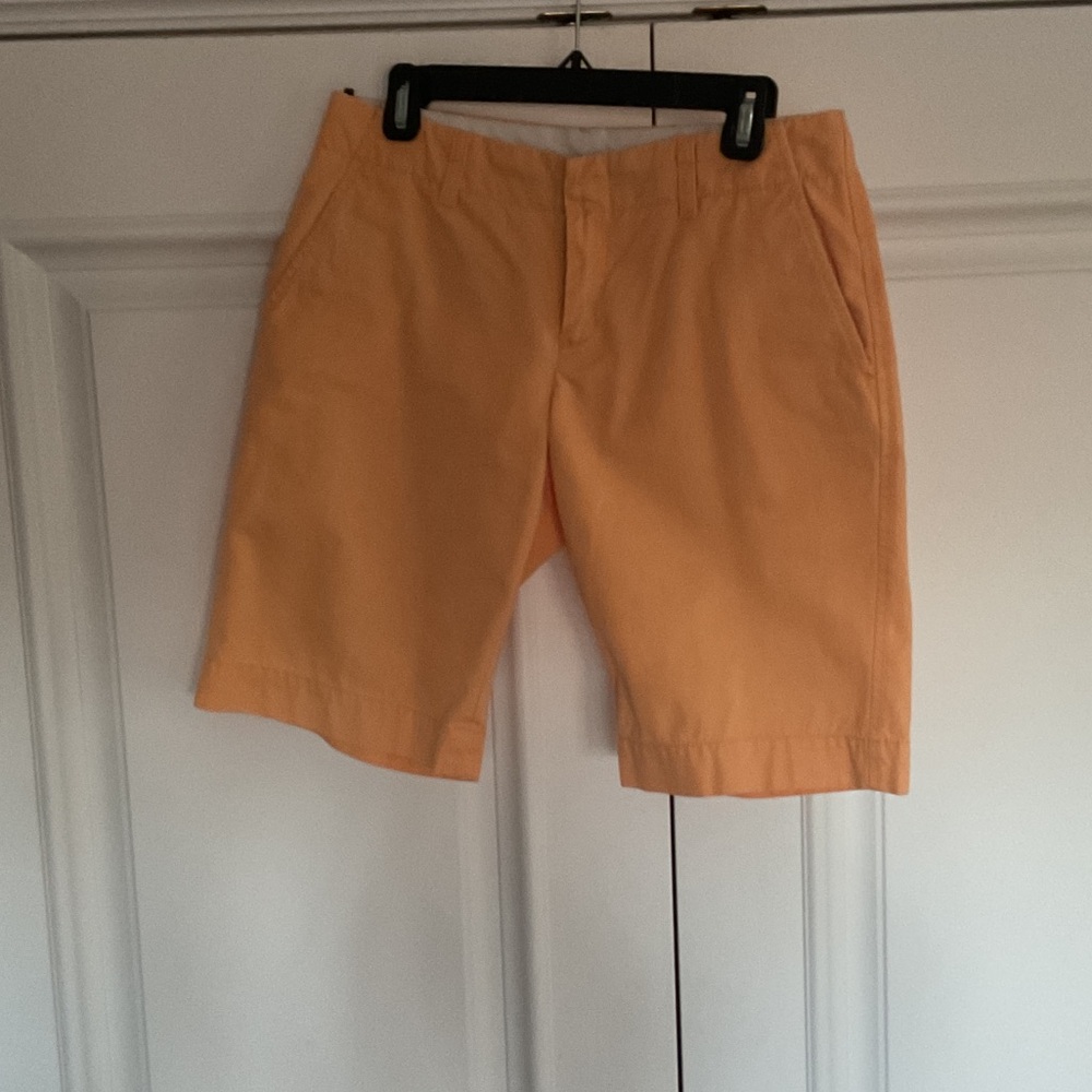 GAP Women's Bermuda Shorts in Light Peach